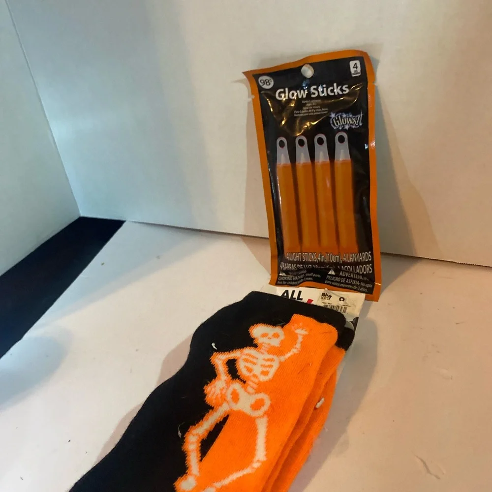 Orange Glow Sticks & Orange/Black Skeleton Socks - Halloween Set
